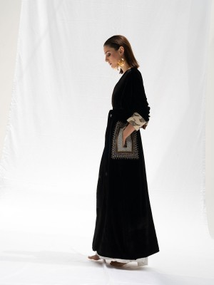 Khabutar Sleeve Abaya