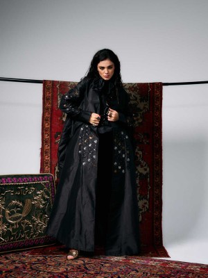 Naghah Abaya